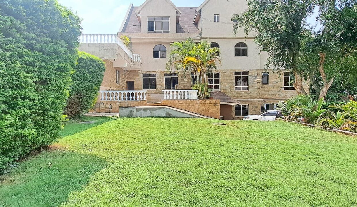 75a5ff09-3c02-4d07-b7e2-feee0e8f1f41