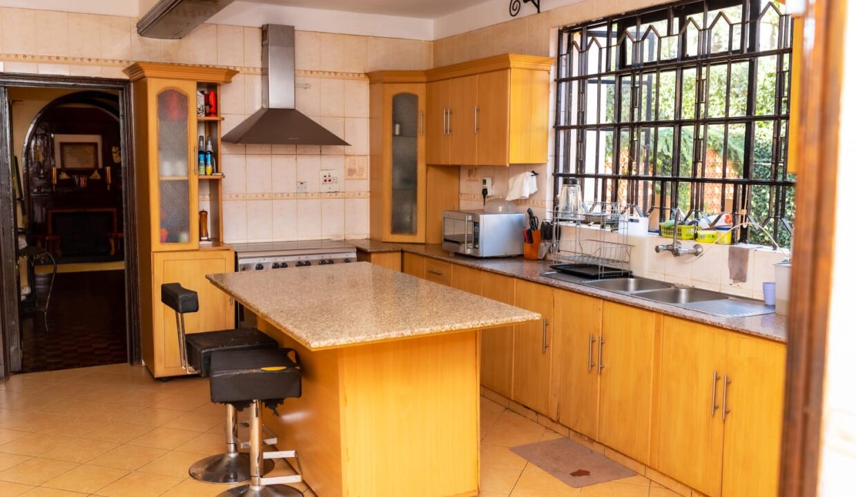 1db5adea-0cee-4183-96f2-e49edab3c3f0